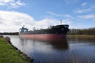 Oil tanker, tanker Krita Admiral in the Kiel Canal, Kiel Canal, Schleswig-Holstein, Germany, Europe
