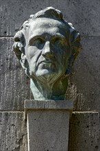 Monument, portrait on stele for chemist Justus von Liebig, bronze sculpture by Fritz Schaper,