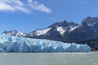 Glacier, Lago Grey, Andes mountain range, Torres del Paine National Park, Parque Nacional Torres