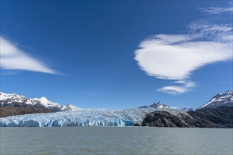 Glacier, Lago Grey, Torres del Paine National Park, Parque Nacional Torres del Paine, Cordillera