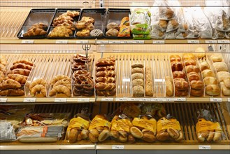 Coop sales shelf for baked goods