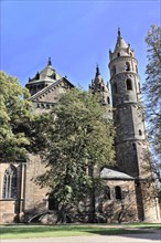 Speyer Cathedral, Speyer, side view of Worms Cathedral with trees and blue sky, Speyer Cathedral,