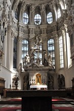 St Stephen's Cathedral, Passau, Baroque chancel with a crucifix and surrounding sculptures, St