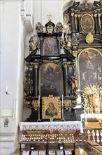 St Paul's parish church, the first church was consecrated to St Paul around 1050, Passau, A richly