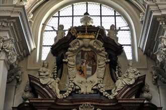 St Stephen's Cathedral, Passau, Baroque sculpture gallery with coats of arms and angels on a