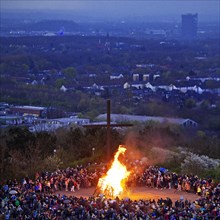 Easter bonfire on the Haniel spoil tip in Bottrop with a sweeping view of the gasometer in