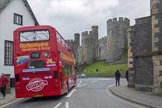 Double-decker bus, castle, Conwy, Wales, Great Britain