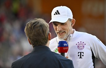 Coach Thomas Tuchel FC Bayern Munich FCB portrait, in interview microphone, SKY, with presenter