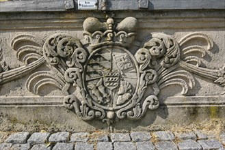 Coat of arms, stone relief on fountain, shield No drinking water, writing, letters, Winnental