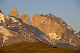 Andes mountain range, morning light, Torres del Paine National Park, Parque Nacional Torres del