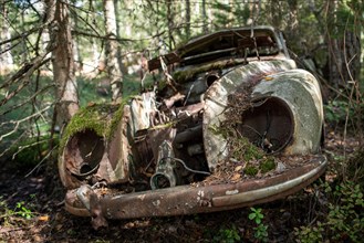 Ancient scrap car, Kyrkoe Mosse car graveyard, Ryd, Tingsryd, Kronobergs laen, Sweden, Europe