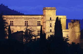 Renaissance castle of Lourmarin, Parc Naturel Regional du Luberon, Luberon, Provence, France,