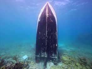 Upright wreck of sport fishing boat, dive site John Pennekamp Coral Reef State Park, Key Largo,