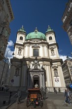 Rector's Church of St Peter, 1733 voillendet, in front of it a hackney carriage, Vienna, Austria,