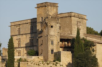 Renaissance castle of Lourmarin, Parc Naturel Regional du Luberon, Luberon, Provence, France,