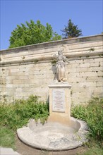 Statue, Park Le Rocher des Doms, Avignon, Vaucluse, Provence-Alpes-Cote d'Azur, South of France,
