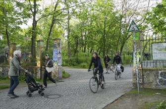 Entrance, fence, Goerlitzer Park, Wiener Strasse, Kreuzberg, Friedrichshain-Kreuzberg, Berlin,