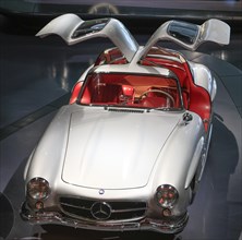 Mercedes-Benz 300 SL Coupe, Gullwing, Mercedes-Benz Museum, Stuttgart, Baden-Wuerttemberg, Germany,