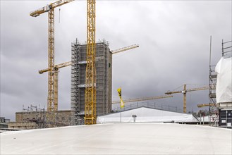 Open construction site days at the new main railway station. 115, 000 visitors visit the