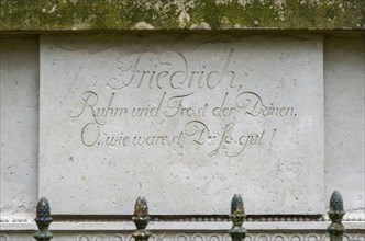 Inscription on the monument to Duke Friedrich zu Mecklenburg (1717-1785) in Ludwigslust Palace