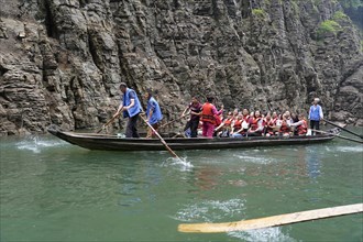 Special boats for the side arms of the Yangtze, for river cruise ship tourists, Yichang, China,