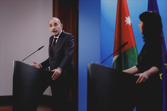 (R-L) Annalena Baerbock (Alliance 90/The Greens), Federal Foreign Minister, and Ayman Safadi,