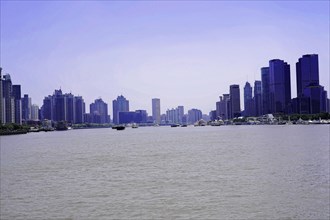 Stroll through Shanghai to the sights, Shanghai, China, Asia, View of a calm expanse of water with