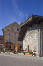 Houses to the Hussars and Braeustueberl with Lueftlmalerei, gastronomy, Partenkirchen district,