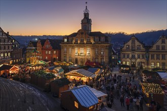 Christmas market on the market square with town hall, Schwaebisch Hall, Baden-Wuerttemberg,