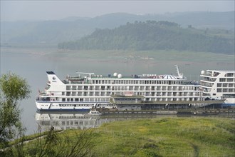 Chongqing, Chongqing Province, Cruise ship on the Yangtze River, A cruise ship anchors on a foggy
