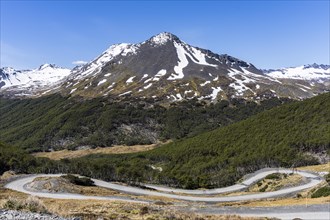 Serpentine road in front of Mount Enap, Routa Y-85, Timaukel, Tierra del Fuego, Magallanes and