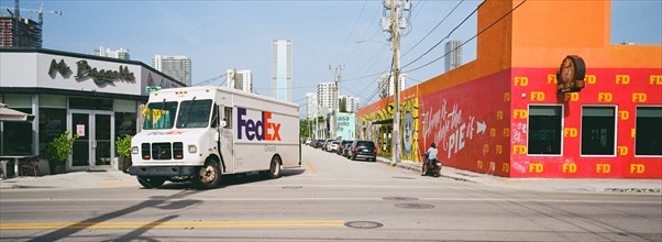 FedEx van crossing, Mr Baguett, 2601 N Miami Ave, Wynwood, Miami, Florida, USA, North America