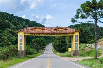 Entrance porch of the tourist town of Cambara do Sul, city of canyons