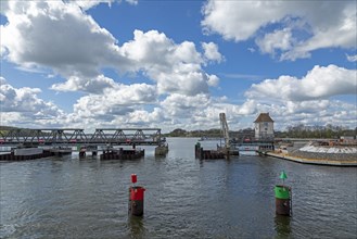 Construction site, bascule bridge, buoys, buoys, red, green, clouds, Lindaunis, Schlei,