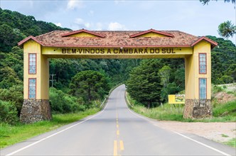 Entrance porch of the tourist town of Cambara do Sul, city of canyons
