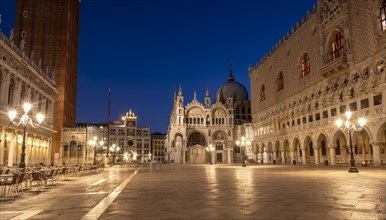 Illuminated Doge's Palace and St Mark's Basilica in Piazetta San Marco, blue hour, St Mark's