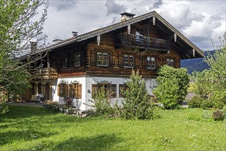 Typical Allgaeu farmhouse, Oberstdorf, Oberallgaeu, Allgaeu Alps, Allgaeu, Bavaria, Germany, Europe