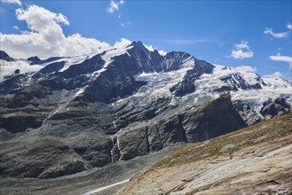 View from Wasserfallwinkelkeesee into the mountains (Grossglockner) with Pasterze on a sunny day,