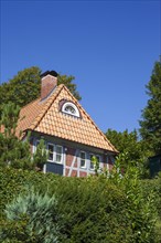 Old half-timbered house in the Treppenviertel, residential building, Blankenese district, Hamburg,