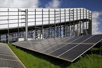 Skihalle Neuss, the first indoor ski centre in Germany, Alpenpark Neuss with solar panels, Lower