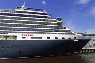 Cruise ship Queen Victoria on the Elbe in Hamburg harbour, Hamburg, Country Hamburg, Northern