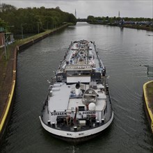 The motor tanker Wiki leaves the Wanne-Eickel lock system into the underwater, Rhine-Herne Canal,