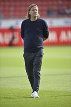 Coach Bo Henriksen 1. FSV Mainz 05 at the pitch inspection, Voith-Arena, Heidenheim,