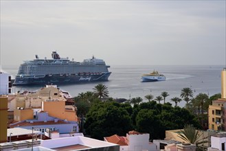 Cruise ship and incoming ferry in the harbour of San Sebastian de La Gomera, Gomera, Canary