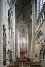 Transept with organ, Romanesque-Gothic Saint-Julien du Mans Cathedral, Le Mans, Sarthe department,