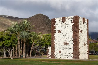 Torre del Conde, Tower of the Count, medieval defence defence tower in the park, Parque de la