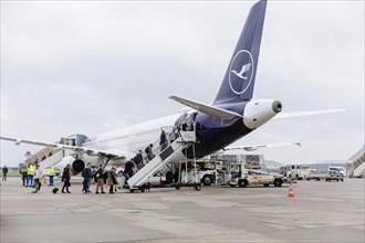 Passengers boarding a Lufthansa scheduled flight at the airport, Frankfurt am Main, 03/05/2024