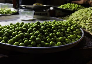 Sale of olives in the Old City of Jerusalem, Jerusalem, 23/04/2024