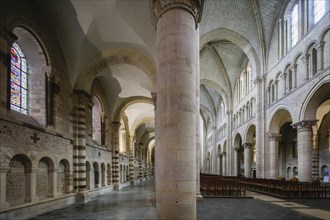 Nave and Romanesque side aisle, Romanesque-Gothic Saint-Julien du Mans Cathedral, Le Mans, Sarthe