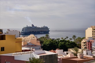 Cruise ship in the harbour of San Sebastian de la Gomera, La Gomera, Canary Islands, Spain, Europe
